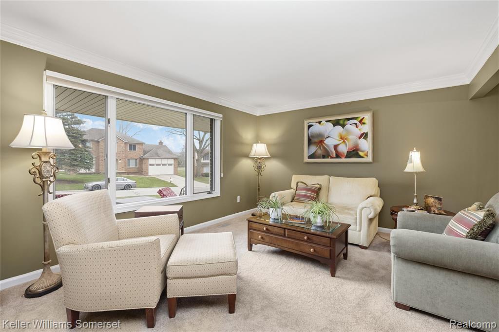 447 Antoinette Drive, Rochester Hills, MI 48309 — Photo 12