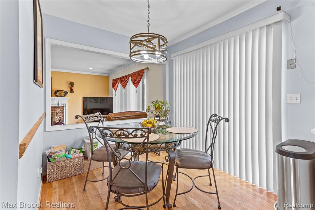5492 Charrington Court, West Bloomfield, MI 48324 — Photo 17