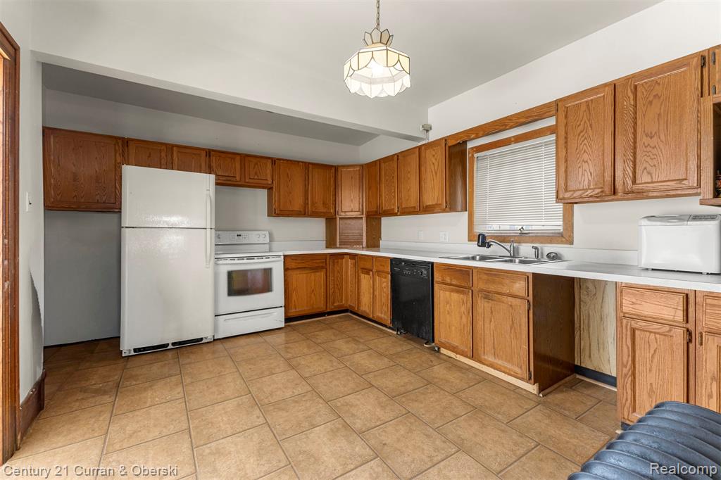 7737 Senator Street, Detroit, MI 48209 — Photo 15