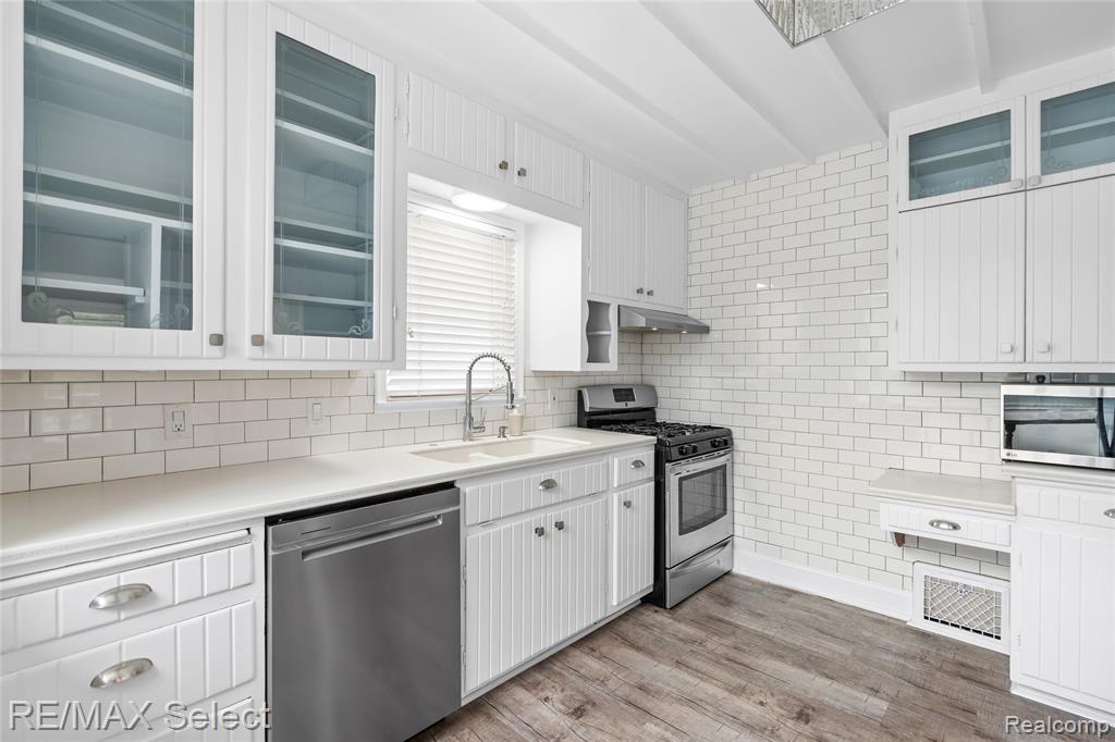 11501 Torrey Road, Fenton, MI 48430 — Photo 14