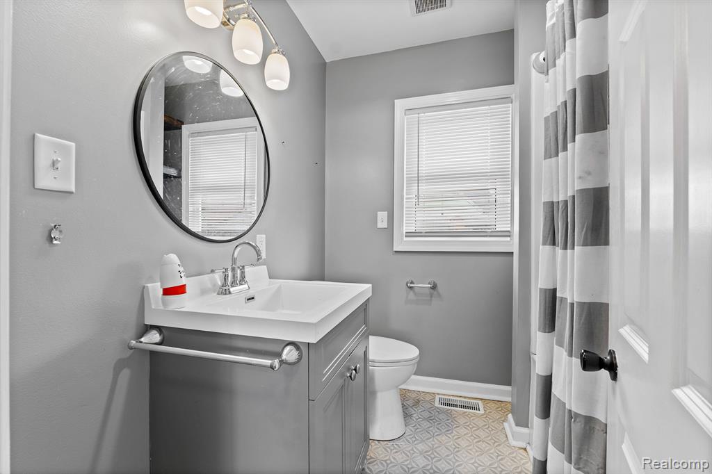 711 17TH Street, Port Huron, MI 48060 — Photo 13