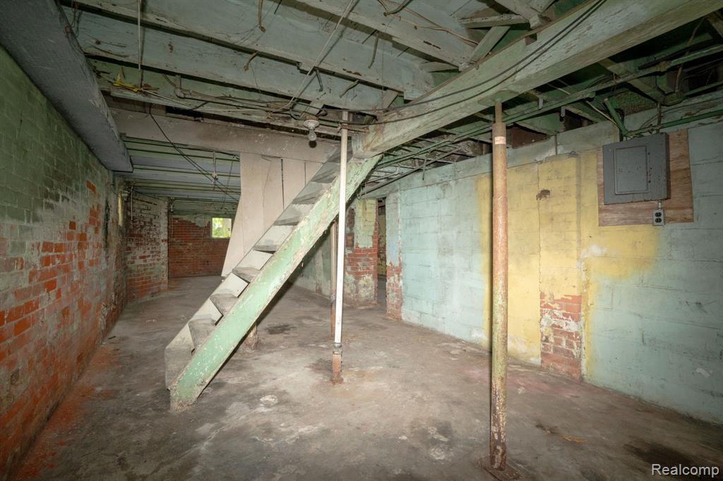 537 Rosedale Court, Detroit, MI 48202 — Photo 24