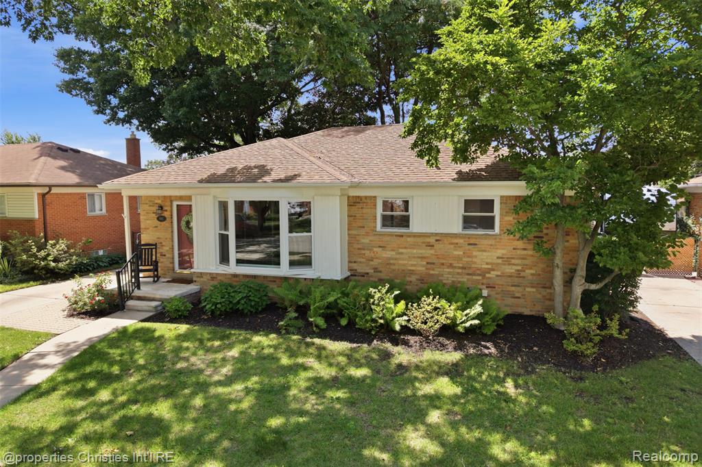 9001 Perrin Street, Livonia, MI 48150 — Photo 3