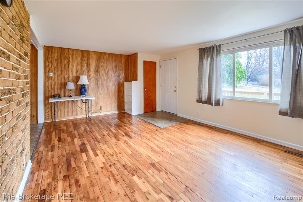 4093 Coral Street, Burton, MI 48509 — Photo 12