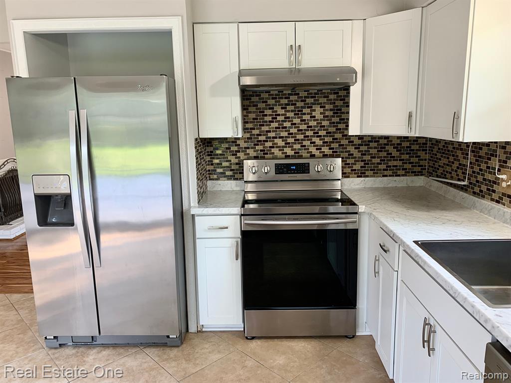 4757 HYDE PARK Drive, Troy, MI 48085 — Photo 6