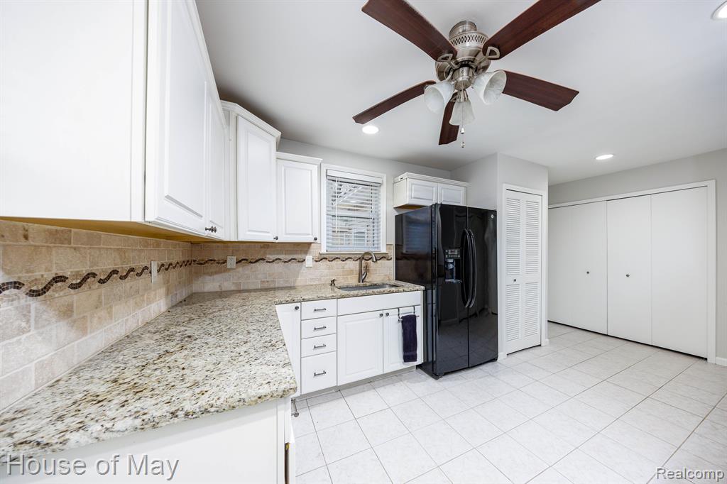 4822 FILER Street, Waterford, MI 48328 — Photo 6