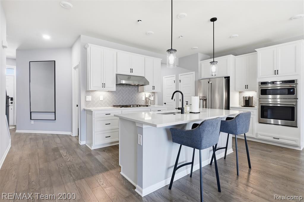 838 Addison Circle, Walled Lake, MI 48390 — Photo 9