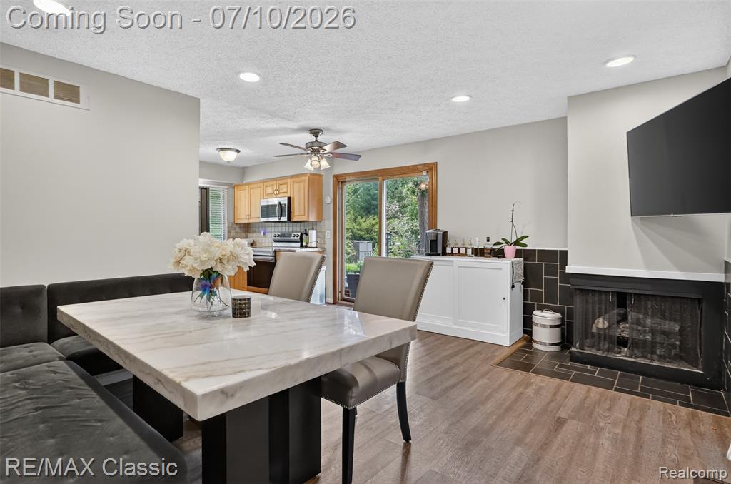 748 Randall Drive, Troy, MI 48085 — Photo 14