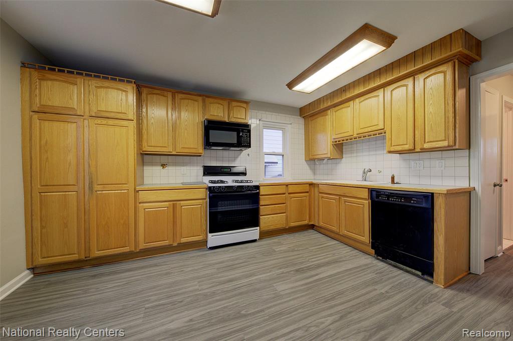 5808 Gilman Street, Garden City, MI — Photo 10