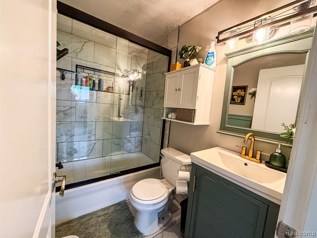 30723 Flanders Avenue, Warren, MI 48088 — Photo 19