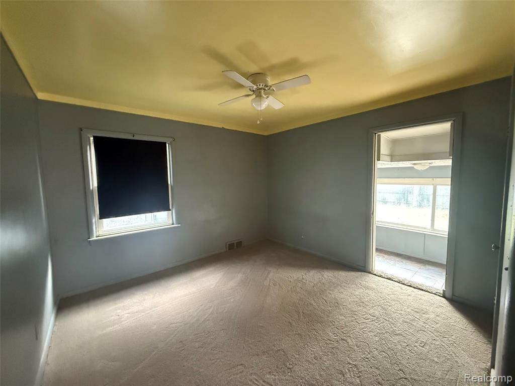 411 W Woodruff Avenue, Hazel Park, MI 48030 — Photo 10
