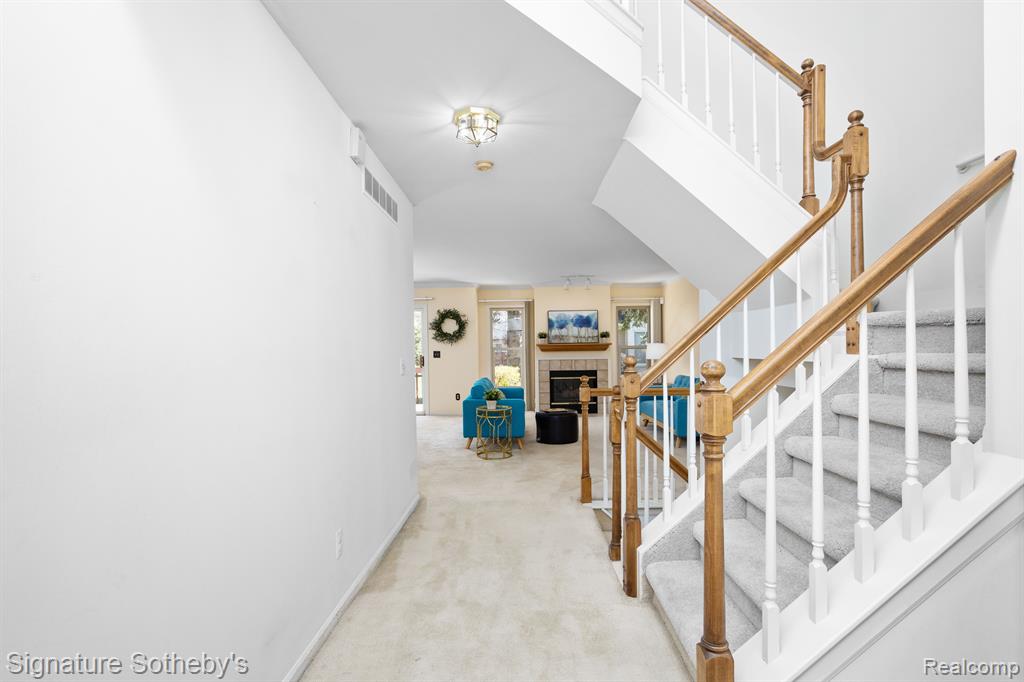 9410 Westwind Drive, Livonia, MI 48150 — Photo 24