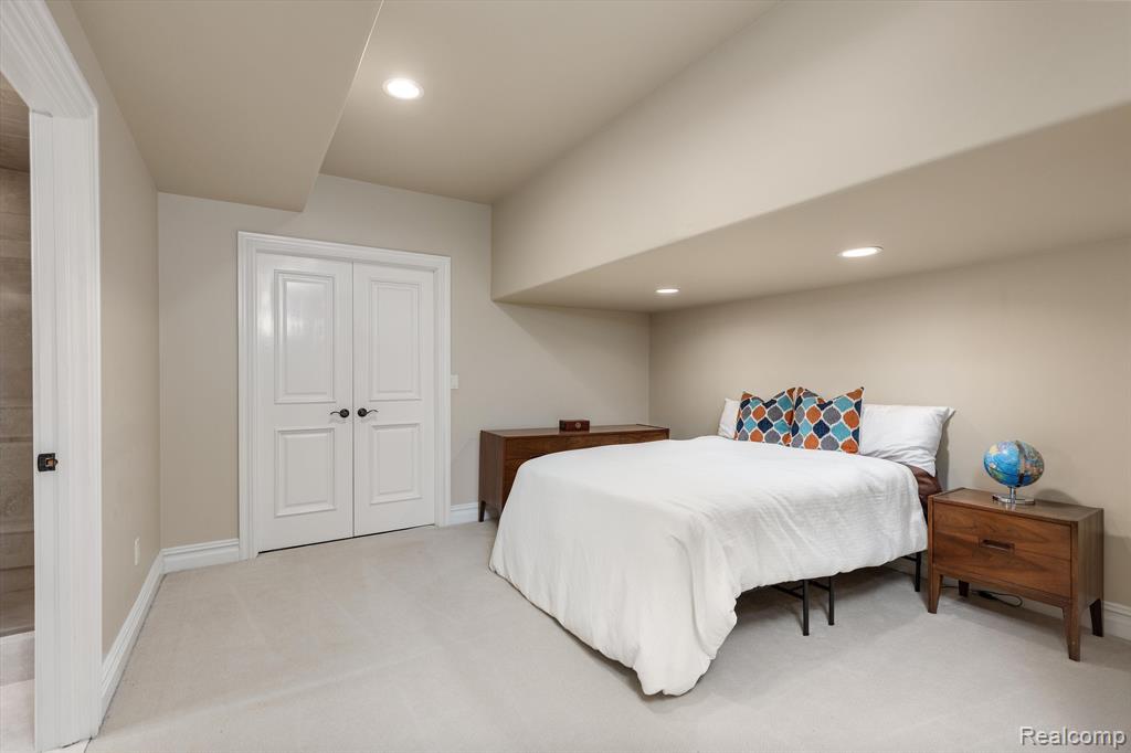 682 WALLACE Street, Birmingham, MI 48009 — Photo 48
