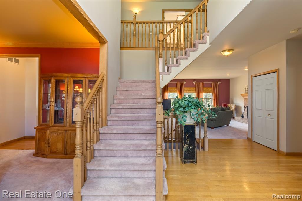 43581 NAVES Court, Clinton Twp, MI 48038 — Photo 7