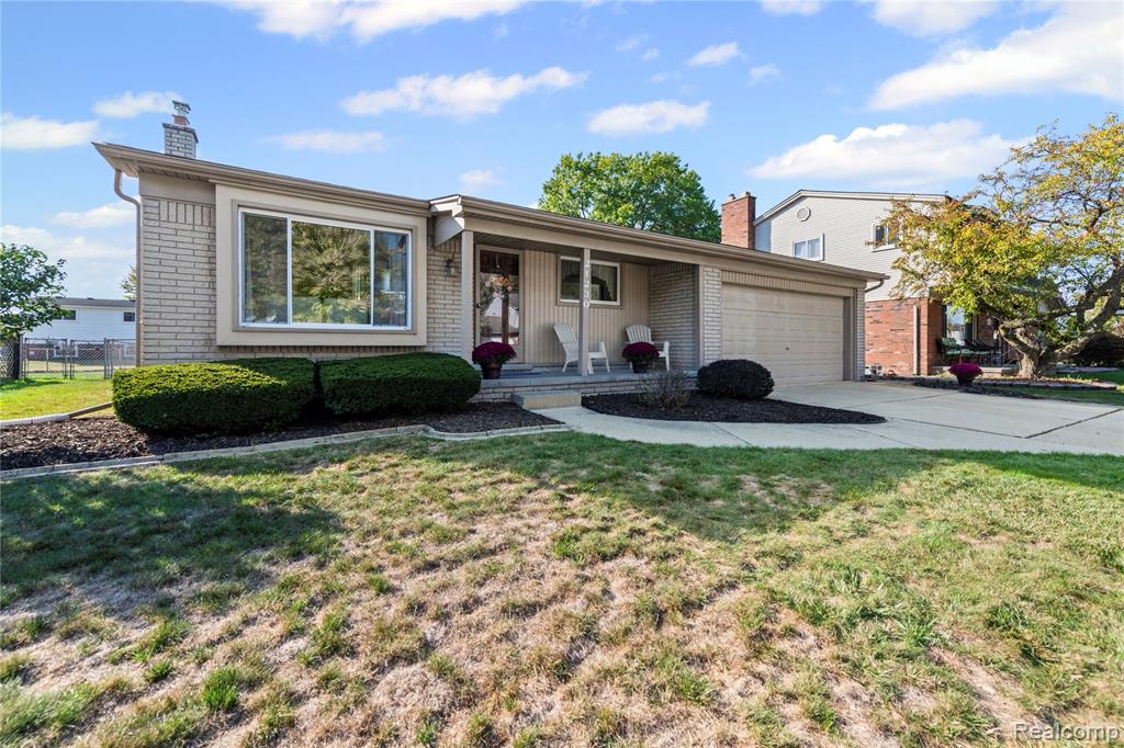 21230 Mayfair Street, Woodhaven, MI 48183 — front exterior