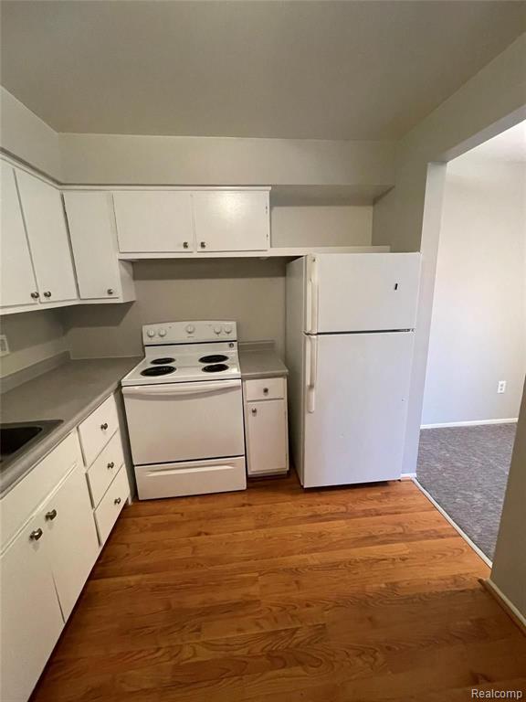 7550 WOODVIEW ST APT 3, Westland, MI — Photo 3