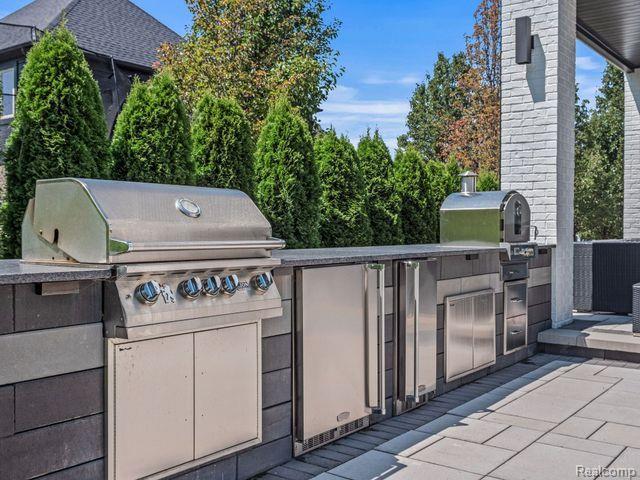 8343 STONEY CREEK Drive, South Lyon, MI 48178 — Photo 54