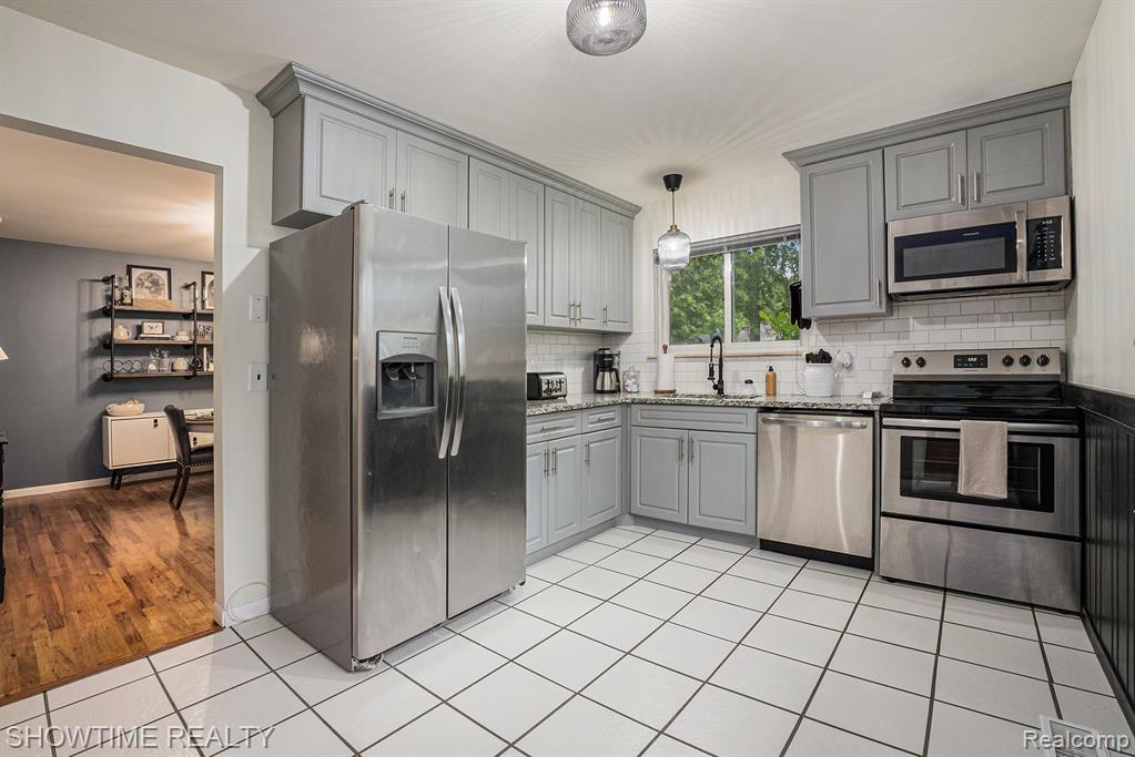 633 Ellen Avenue, Royal Oak, MI 48073 — Photo 7