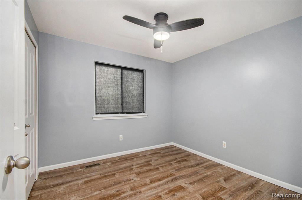 45284 BROOKVIEW Drive, Van Buren, MI 48111 — Photo 14