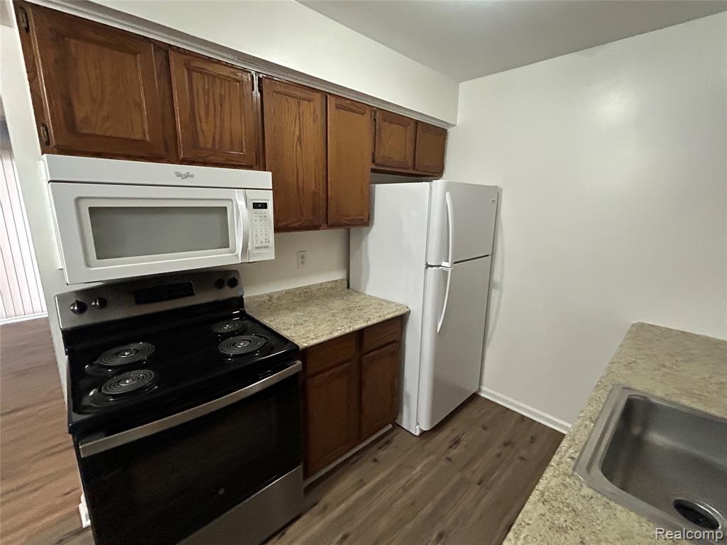 34690 Clarkson Drive W, 27, Fraser, MI 48026 — Photo 8