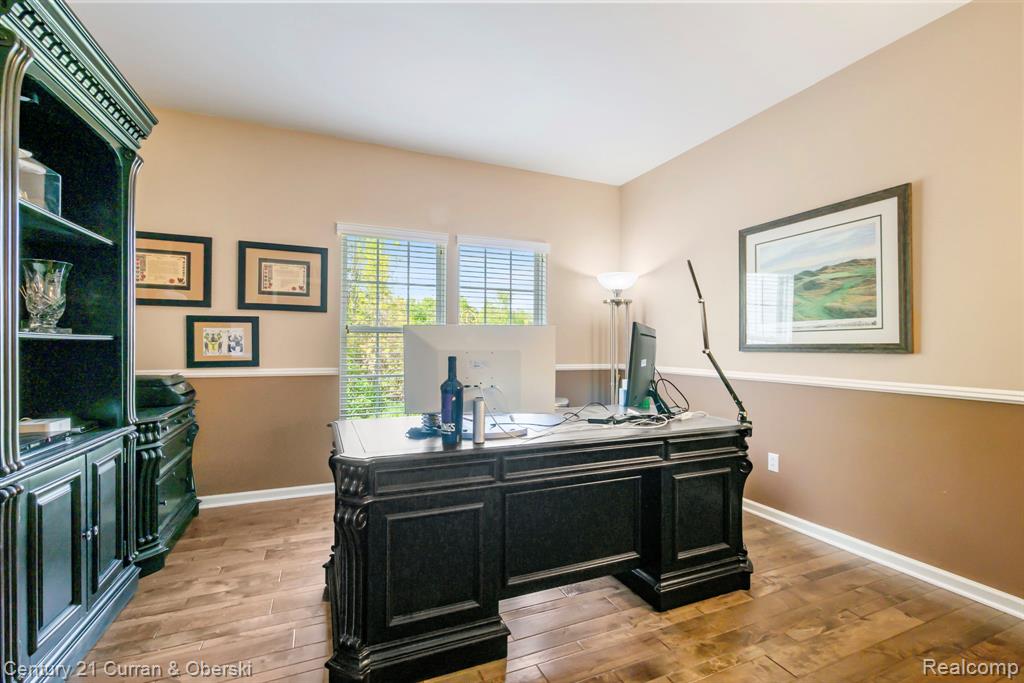 23498 Prescott Lane W, South Lyon, MI 48178 — Photo 33