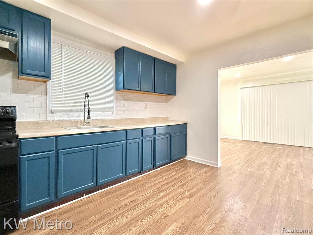 6847 CONTINENTAL Avenue, Warren, MI 48091 — Photo 7