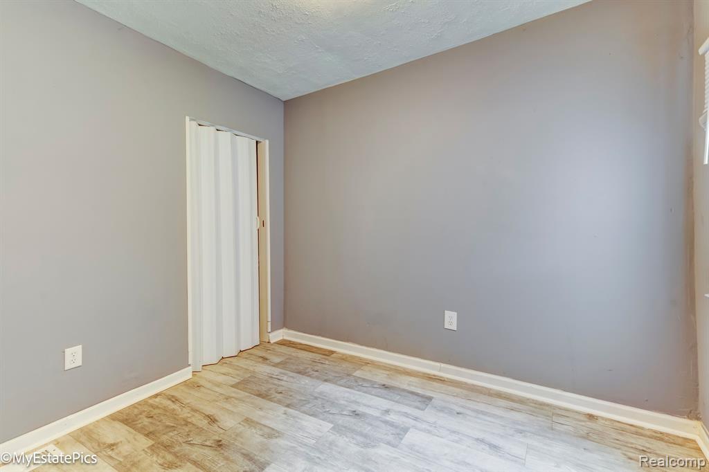 925 MADISON Street, Ypsilanti, MI 48197 — Photo 10