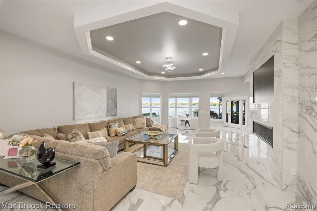 4659 LINWOOD Street, West Bloomfield, MI 48324 — Photo 16