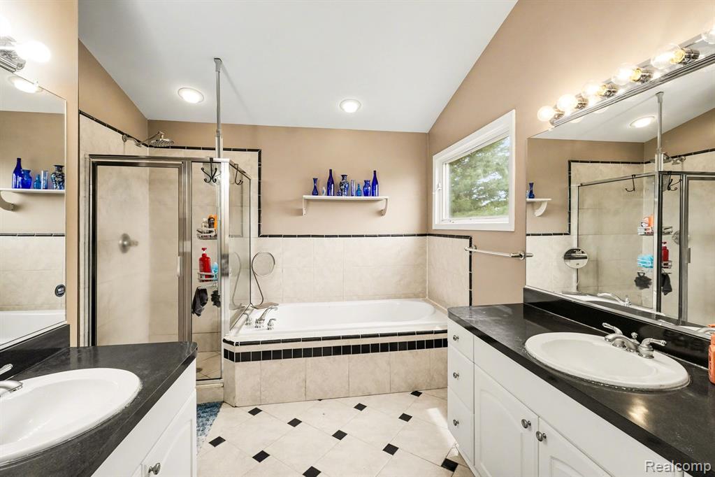 9270 Anacapa Bay Drive, Pinckney, MI 48169 — Photo 12