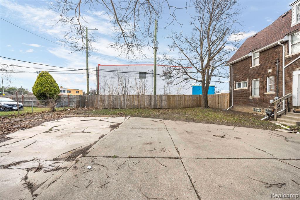 5959 THREE MILE Drive, Detroit, MI 48224 — Photo 44