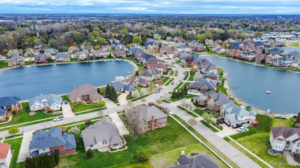 49759 Lakebridge Drive, Shelby Twp, MI 48315 — Photo 63