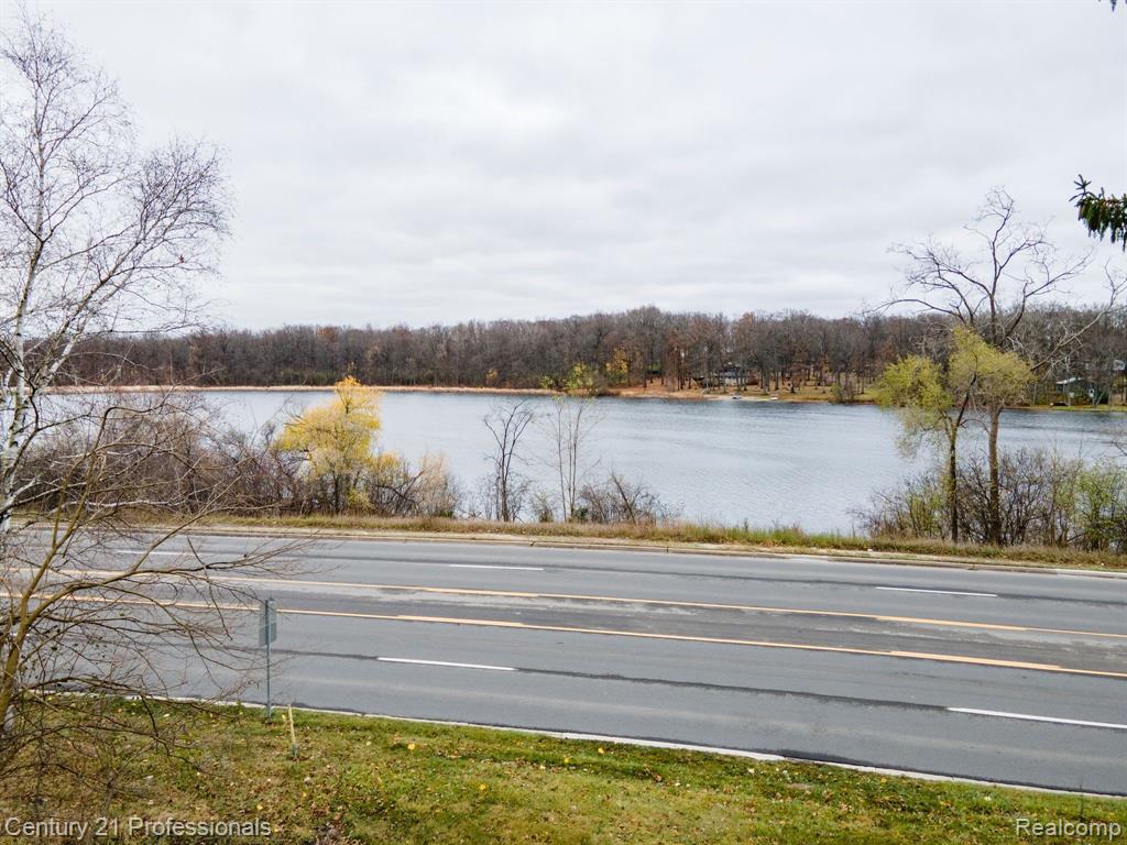 LOT 1 W WALTON, Waterford, MI 48329 — Photo 14