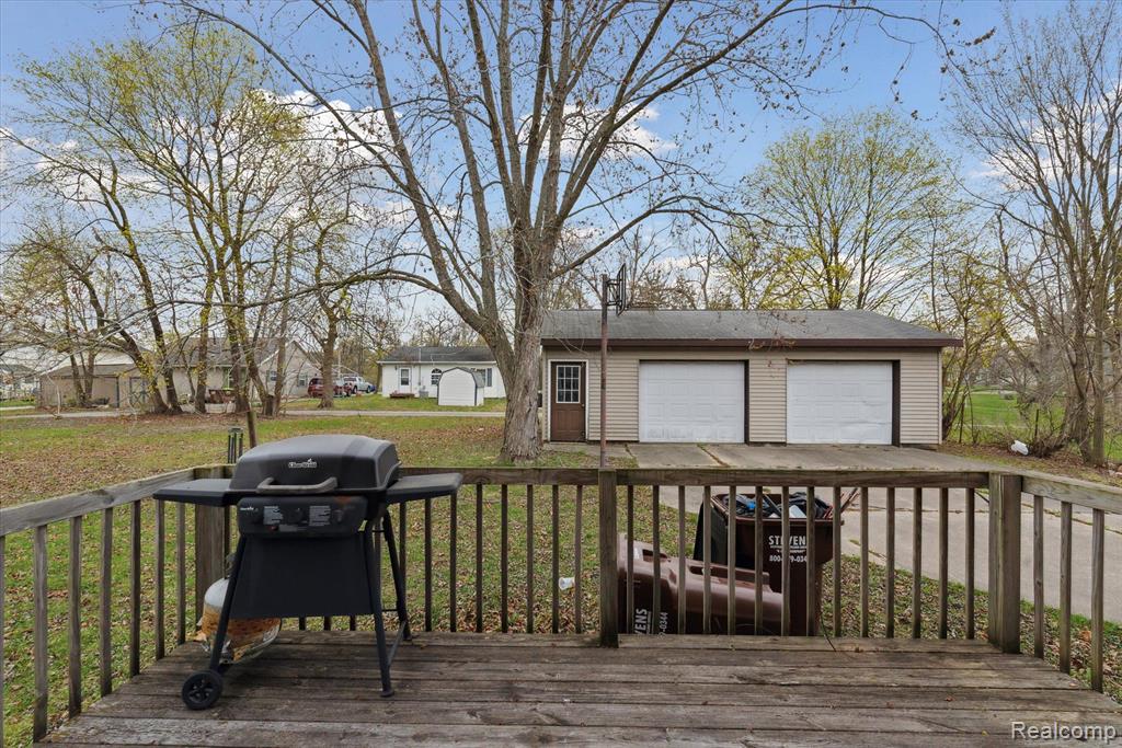 811 HOWELL Avenue, Adrian, MI 49221 — Photo 31