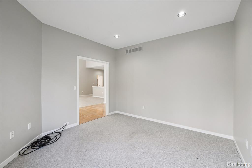 7366 Crackling Creek Circle, 1, West Bloomfield, MI — Photo 13