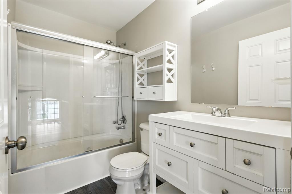 50219 Cheltenham Drive, Macomb, MI 48044 — Photo 17