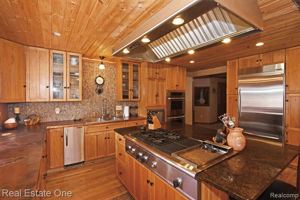 4909 ALGONQUIN Boulevard, Clarkston, MI 48348 — Photo 25