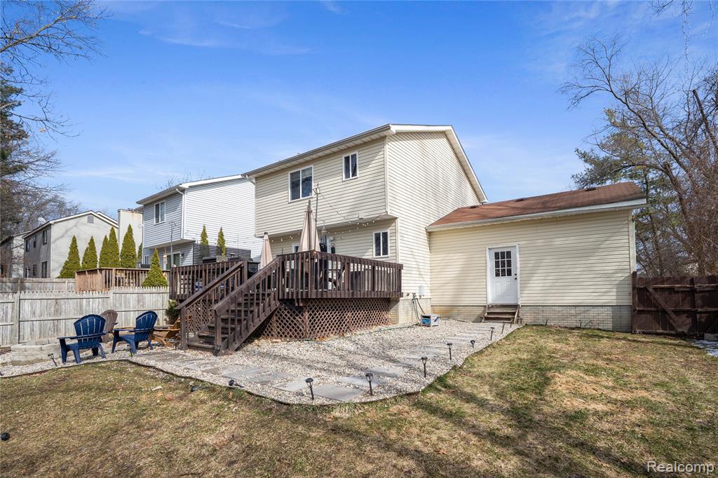 7093 Rolling Hills Drive, Waterford, MI 48327 — Photo 29