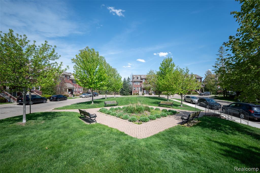 15650 Stone Crossing Drive, Southfield, MI 48075 — Photo 4