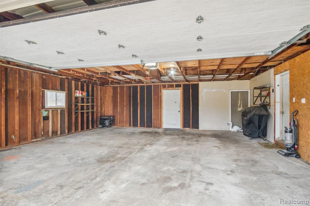 5236 PRATT Road, Lapeer, MI 48446 — Photo 28