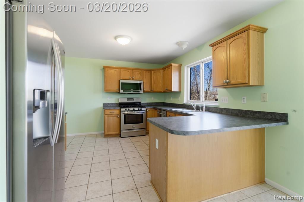 35950 Tamarack Court, New Baltimore, MI 48047 — Photo 4