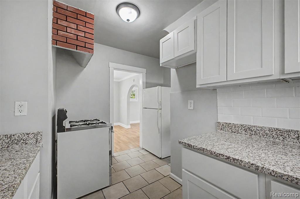 1301 E Muir Ave., Hazel Park, MI 48030 — Photo 6