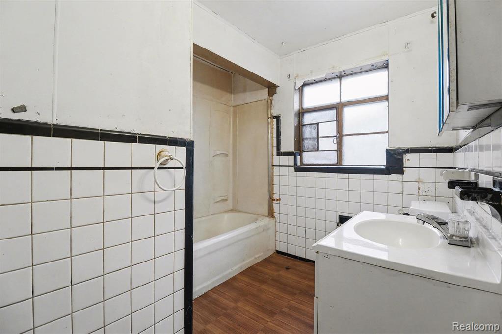18679 Santa Barbara Drive, Detroit, MI 48221 — Photo 13