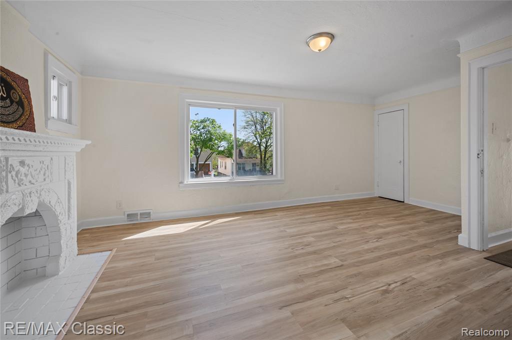 7239 Barrie Street, Dearborn, MI 48126 — Photo 20