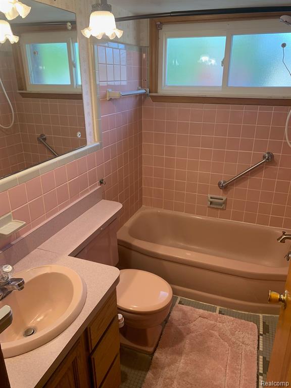 9211 LAURENCE Avenue, Allen Park, MI 48101 — Photo 11