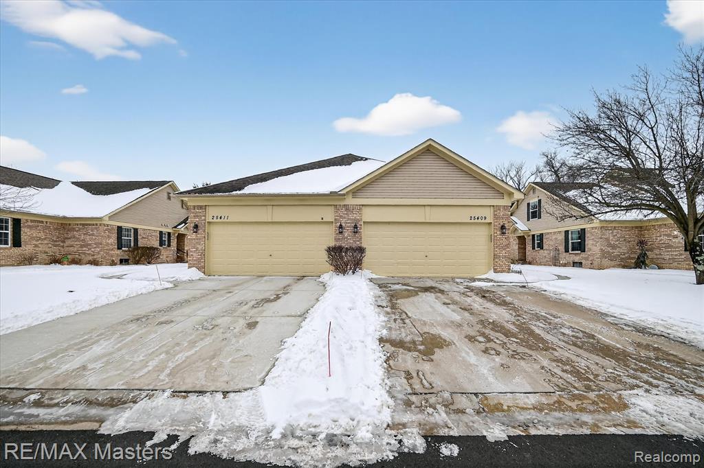 25409 Willowbrook Court, Flat Rock, MI 48134 — Photo 28