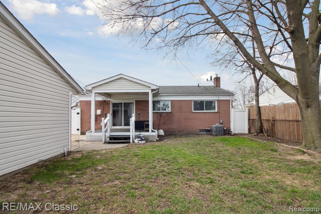 832 VAN SULL Street, Westland, MI — Photo 35