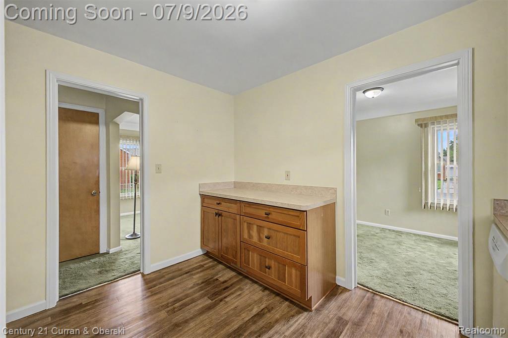 6999 Fenton Street, Dearborn Heights, MI 48127 — Photo 16