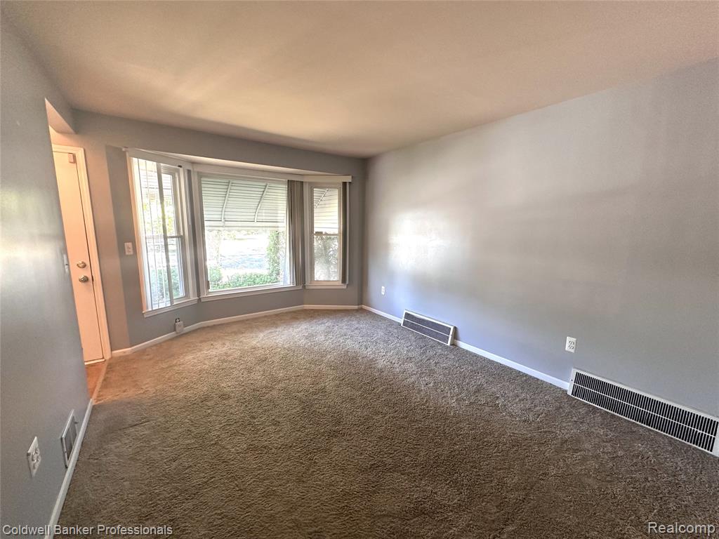21376 Mitchelldale Avenue, Ferndale, MI 48220 — Photo 7