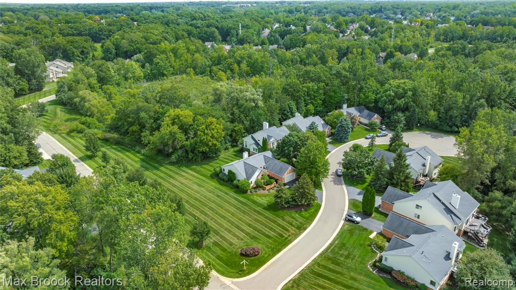 5015 Lake Vista Drive, West Bloomfield, MI 48323 — Photo 51