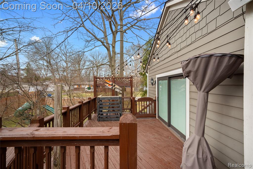 471 Hillson Drive, Waterford, MI 48327 — Photo 31